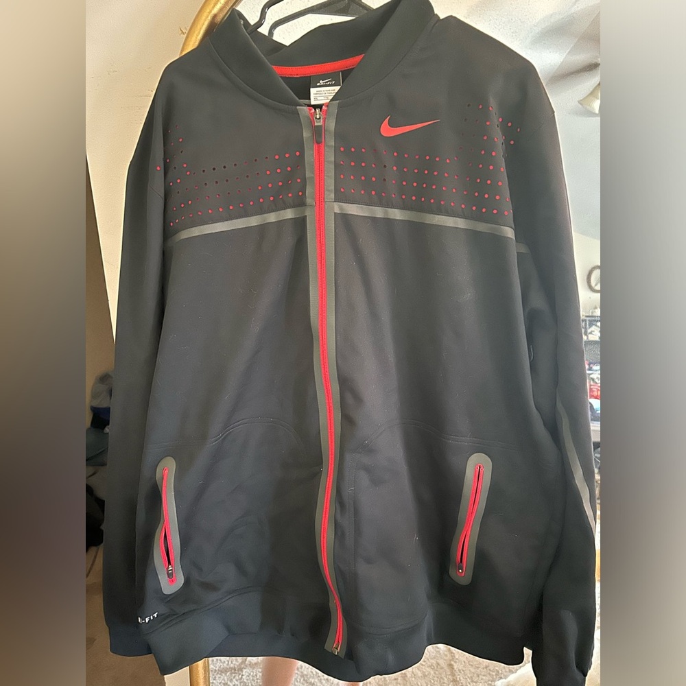 Nike performance dry fit zip up jacket with hoodie